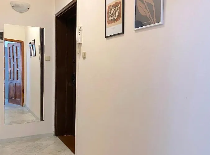 Centre 1br For 4 Guests & Fast Wifi شقة *